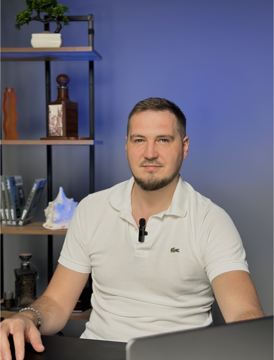 Старинчиков Кирилл — консультант по операционной эффективности